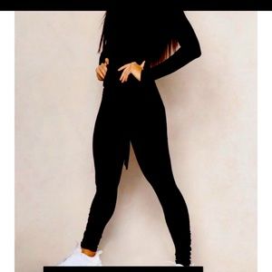 *New* Ruched black leggings